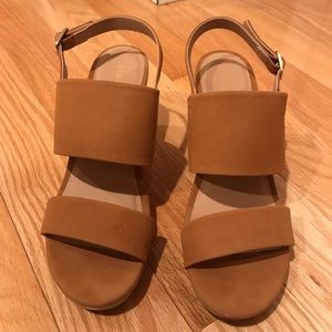 OLD NAVY WEDGED SANDALS